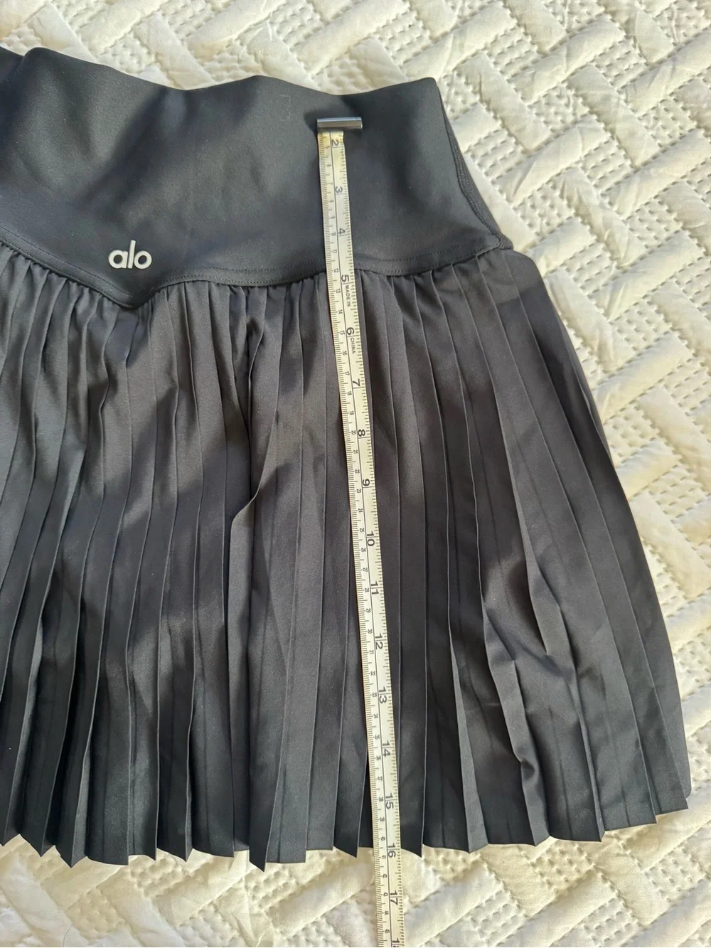 Alo Yoga Women Grand Slam Tennis Gym Skirt Shorts Black Pleated Athletic Skort M